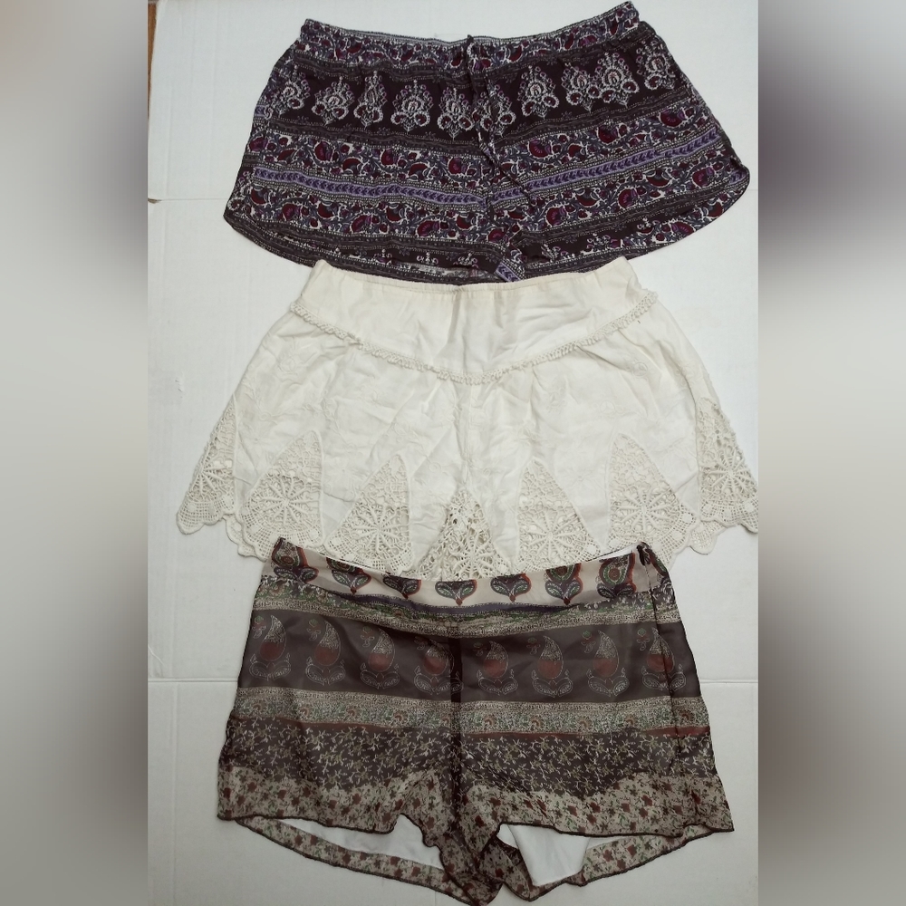 Women's Size M Shorts Bundle Of 3